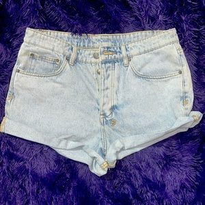 Rolling out Ksubi shorts Muse